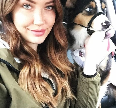 ビーチセックスオンリーファンズ ヌード 画像