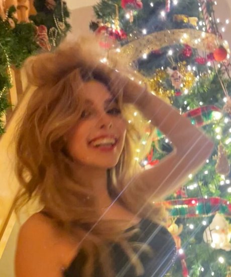 Eleanor Worthington xxx女優 写真