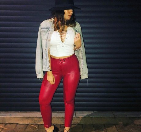 熟女オナニーオンリーファンズ ホットxxx 画像