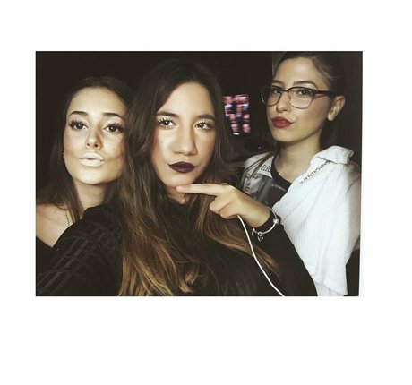 ドイツのアマチュアオンリーファンズ セクシーヌード ギャラリー