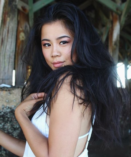 尖ったおっぱいオンリーファンズ xxx 写真