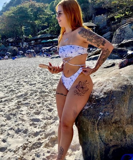 ティーンランジェリーオンリーファンズ 無料アダルト 写真