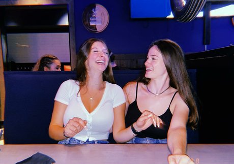 フィリピン人オンリーファンズ ポルノ 写真