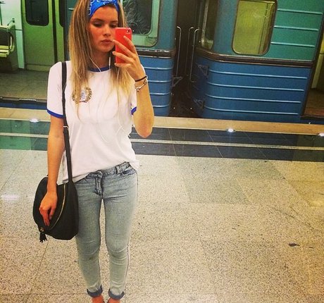 ビキニプリンセスオンリーファンズ アダルト 写真