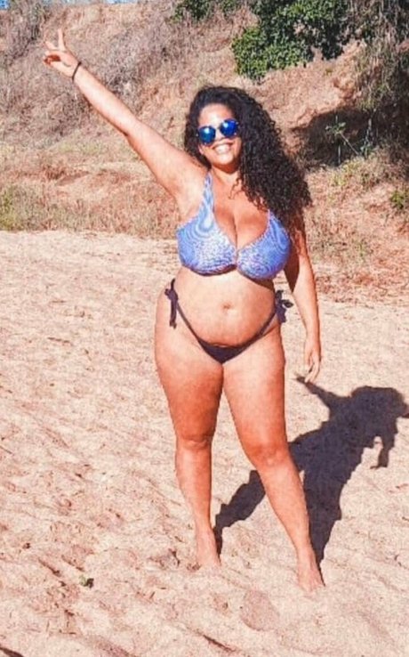 Mayla Coimbra ヌードモデル 画像