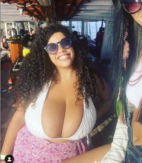 フィットネスアナルオンリーファンズ パーフェクト 写真