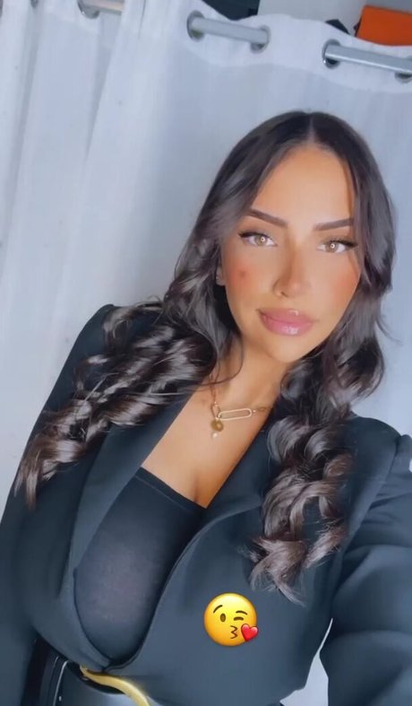 Chirine Sabaiti 無料モデル 写真