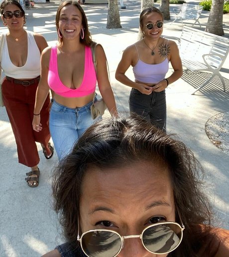 モデルファックオンリーファンズ HD 写真