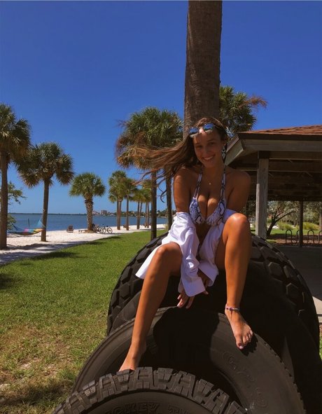 ヌード妻オンリーファンズ セクシー裸 ギャラリー