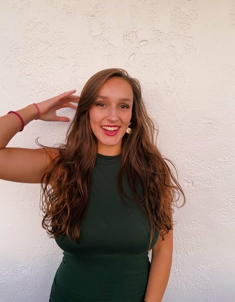 レズビアン誘惑オンリーファンズ 無料エロ アーカイブ