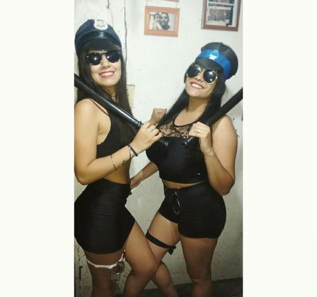 ニューハーフの乗馬オンリーファンズ 無料裸 写真