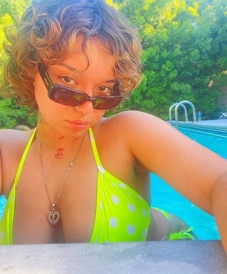 Gualaguna 裸のポルノスター アーカイブ