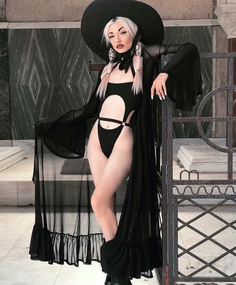 deathcandy ヌード女優 写真