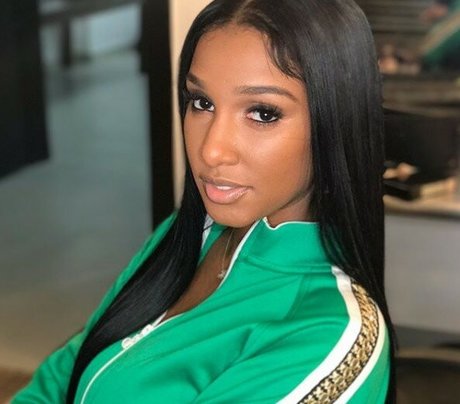 Realamarie セクシーなスター ギャラリー