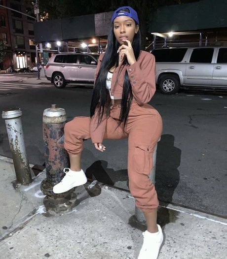 Realamarie ポルノモデル 画像