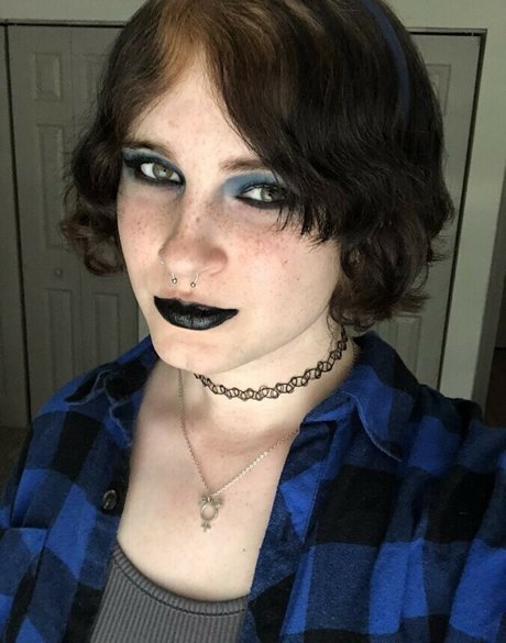 Scarlet Skeie 完璧なモデル ギャラリー