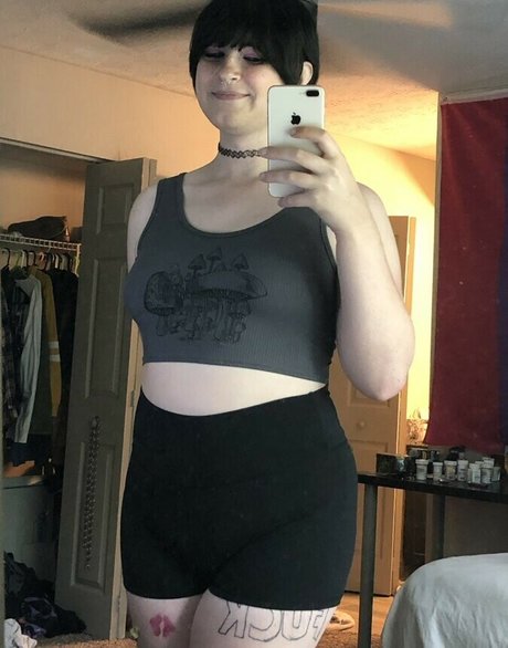 Scarlet Skeie エロティック女優 ギャラリー