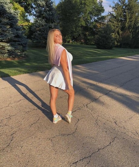 Gracie Diewald ホットスター ギャラリー