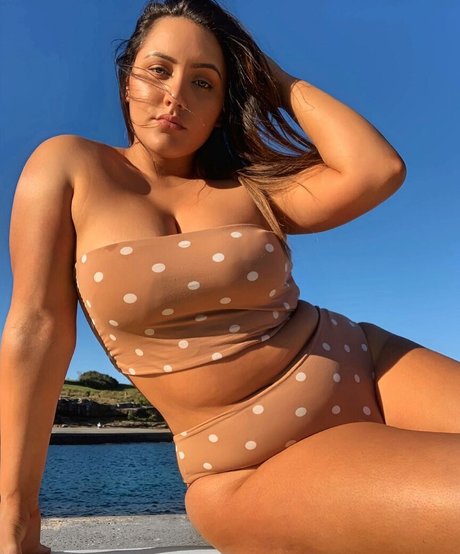 教室オンリーファン 裸 写真