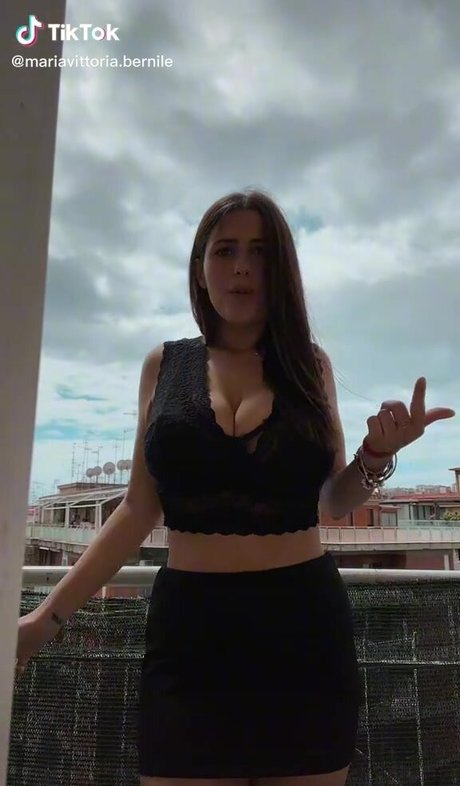 大学のアジア人オンリーファンズ 美しいポルノ 写真