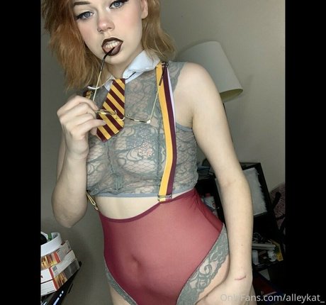 オンリーファンズを崇拝する セクシーヌード ギャラリー