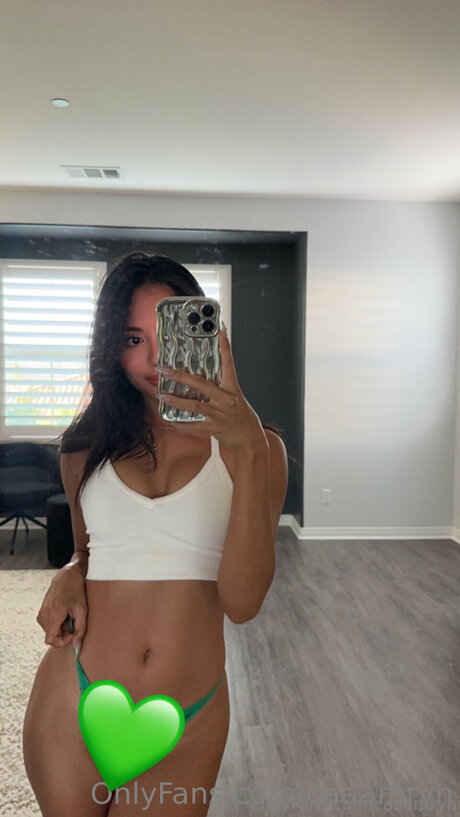 カウガール POV オンリーファンズ ホット裸 画像