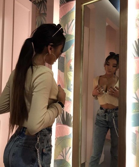 Kiimiiseokk 独占スター 写真