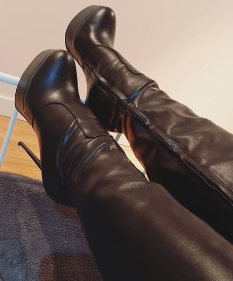 POV 熟女 オンリーファンズ トップ ギャラリー