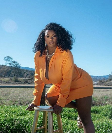 Kiera Nicole 無料女優 画像