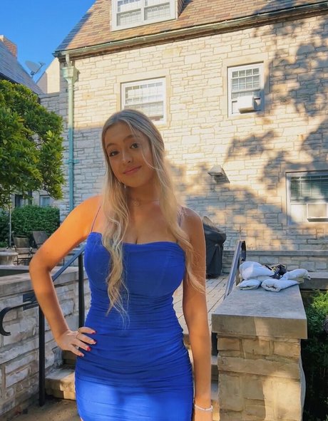 Alina Fernandez セクシーモデル 写真