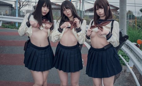 ランジェリーヌードオンリーファンズ ポルノグラフィック 写真