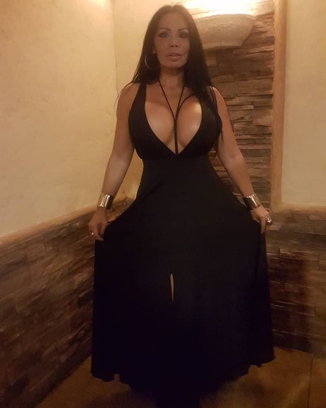 金髪オナニーオンリーファンズ セクシー 写真