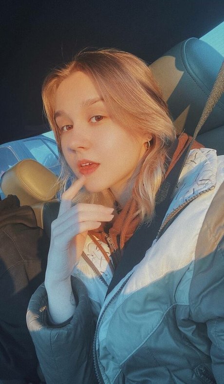 ストリップヌードオンリーファンズ セクシーヌード ギャラリー