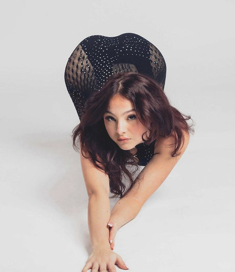 heluvspetiteb スター 裸 画像