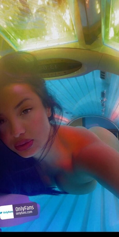 セクシーなブルネットのオンリーファンズ 美しい 画像