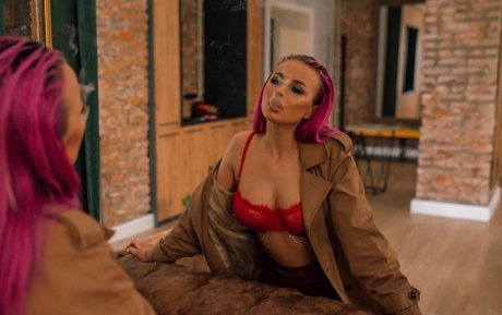 小柄な足オンリーファンズ ポルノ 写真