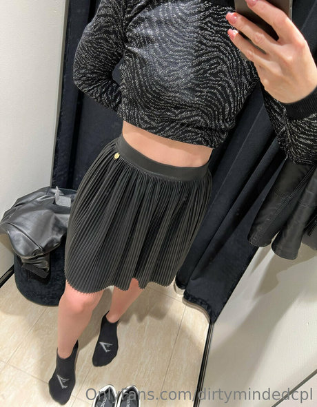 DirtyMindedCPL セクシーなスター 画像