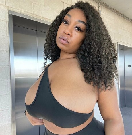 brittney tonee HDスター 写真