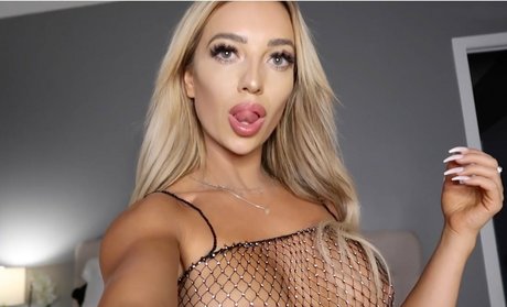 Katie Adler 最高のスター 写真