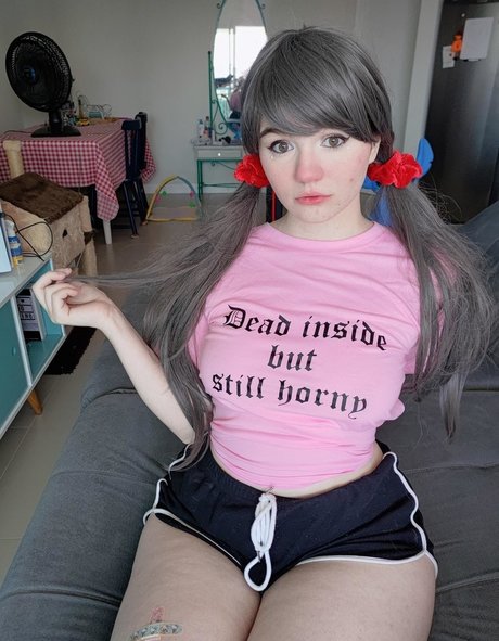 巨乳で痩せているオンリーファンズ ポルノ 写真