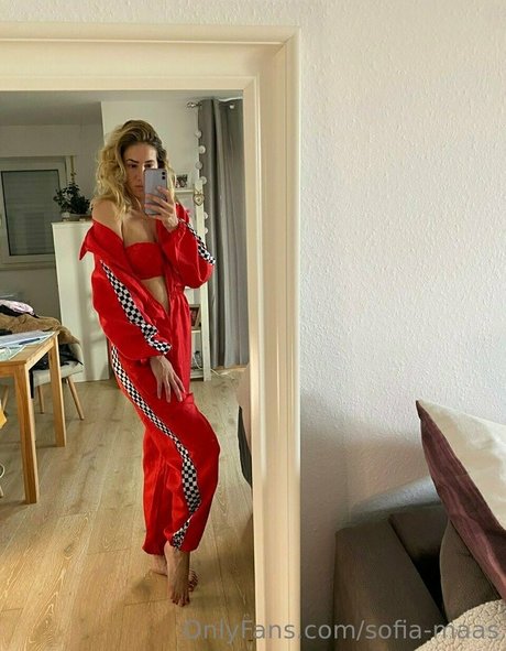 オイルを塗った巨乳オンリーファンズ 無料エロ 写真