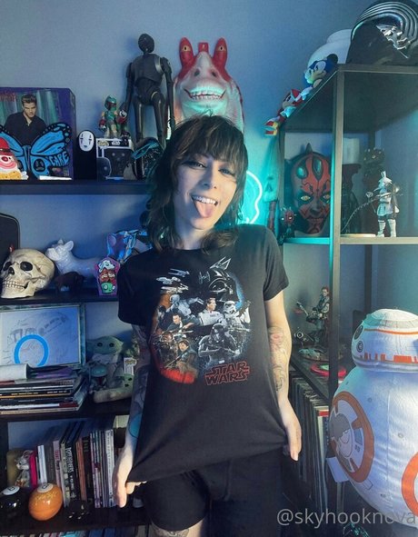 Skyhook Nova ポルノスター 高品質 写真