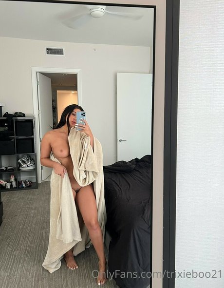 trixieboo21 エロティック女優 画像