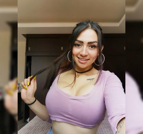 Grecia Ferrara 裸モデル アーカイブ