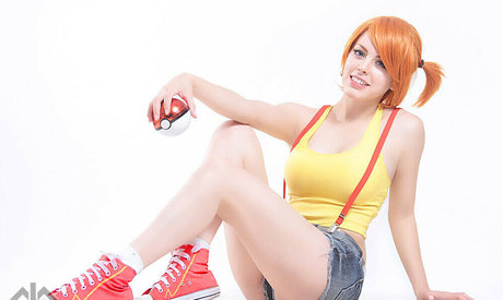 ニューハーフオンリーファン セクシーヌード 画像