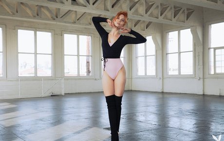 Kayla Coyote ポルノスター パーフェクト 写真