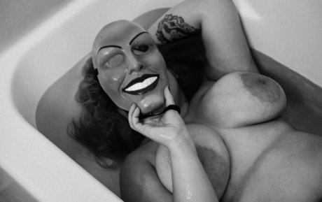 powerglitch87 ポルノスター ギャラリー