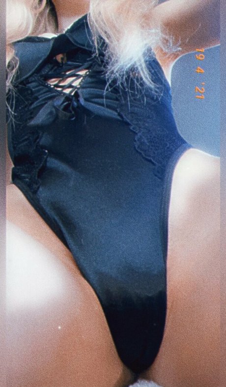 軍事オンリーファンズ パーフェクト 写真