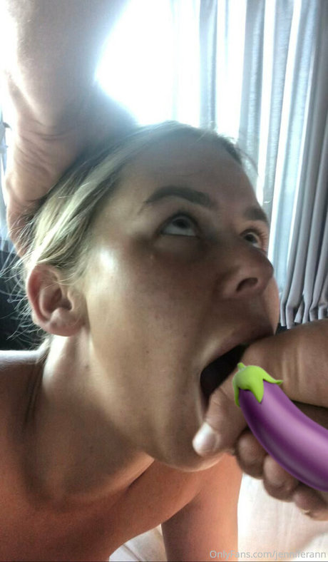 Jennifer Ann 無料のポルノスター 写真