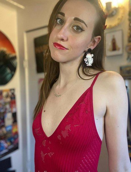 巨乳カップルオンリーファンズ アートヌード 写真